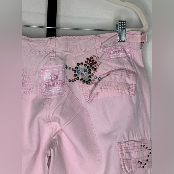 Da-Nang Women's Cargo Capri With Studded Skulls & Patches - Pink - Picture 5 of 9